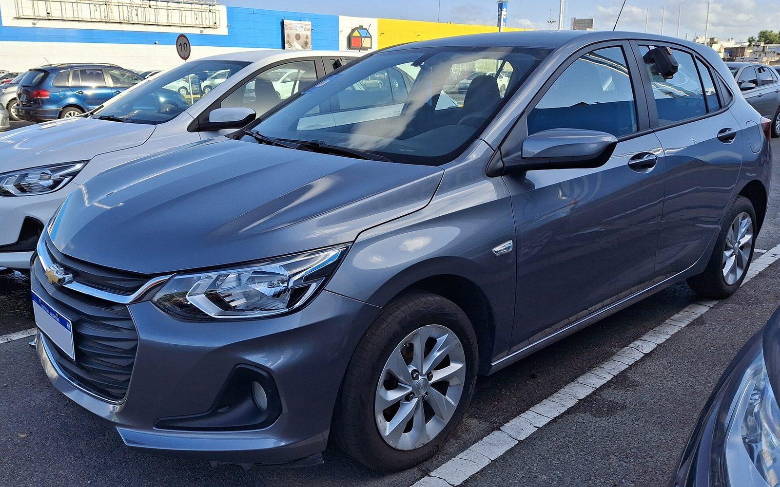 Chevrolet Onix LT 1.2 2022 Gris oscuro - vista frontal