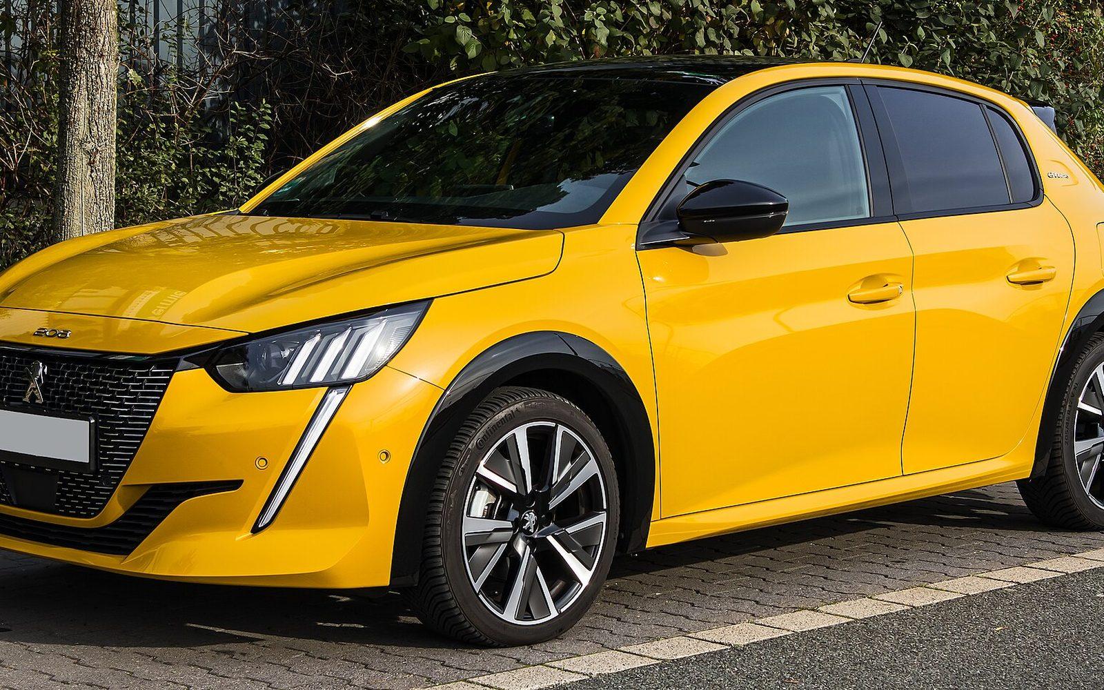 Peugeot 208 Allure 1.2 AT 2022 - vista frontal